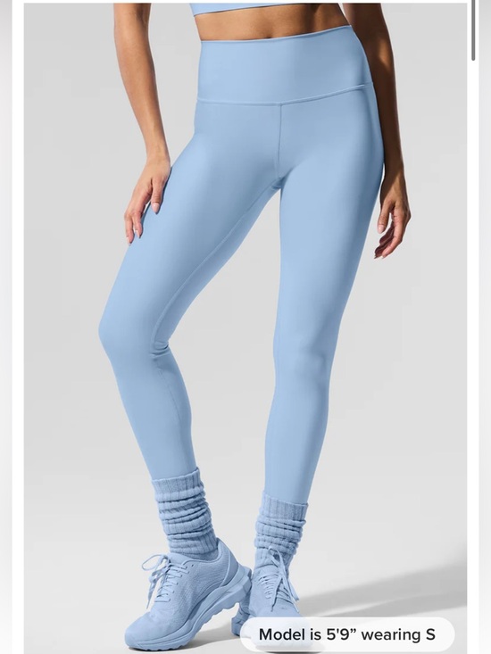 ALO Yoga Pants - ALO Airlift High Waist 7/8 Seashell Blue Leggings XXS Perfect condition